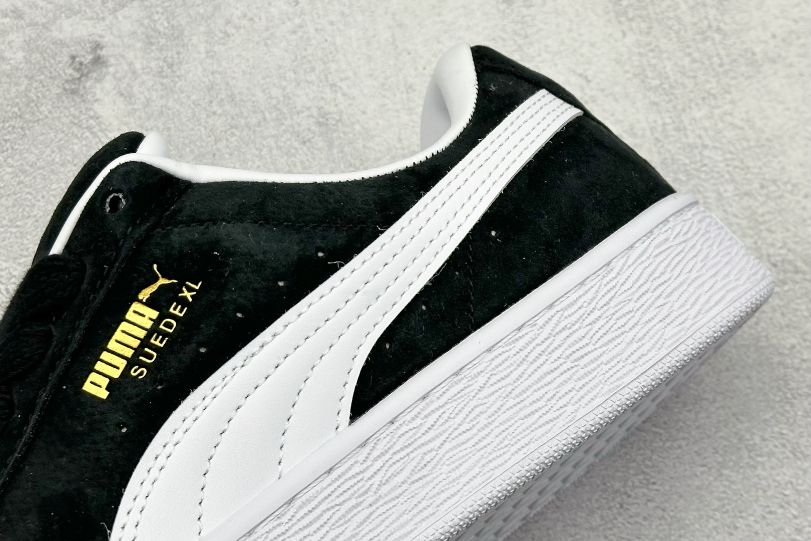  
RS版 Puma Suede XL 彪马 复古休闲板鞋 

货号：-02
尺码：36 37 37.