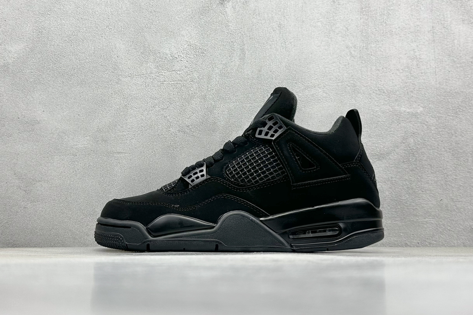 外贸福利 
Air Jordan AJ4 Retro 
原鞋开发原楦原纸板同源开发 完美呈现乔4的版型 