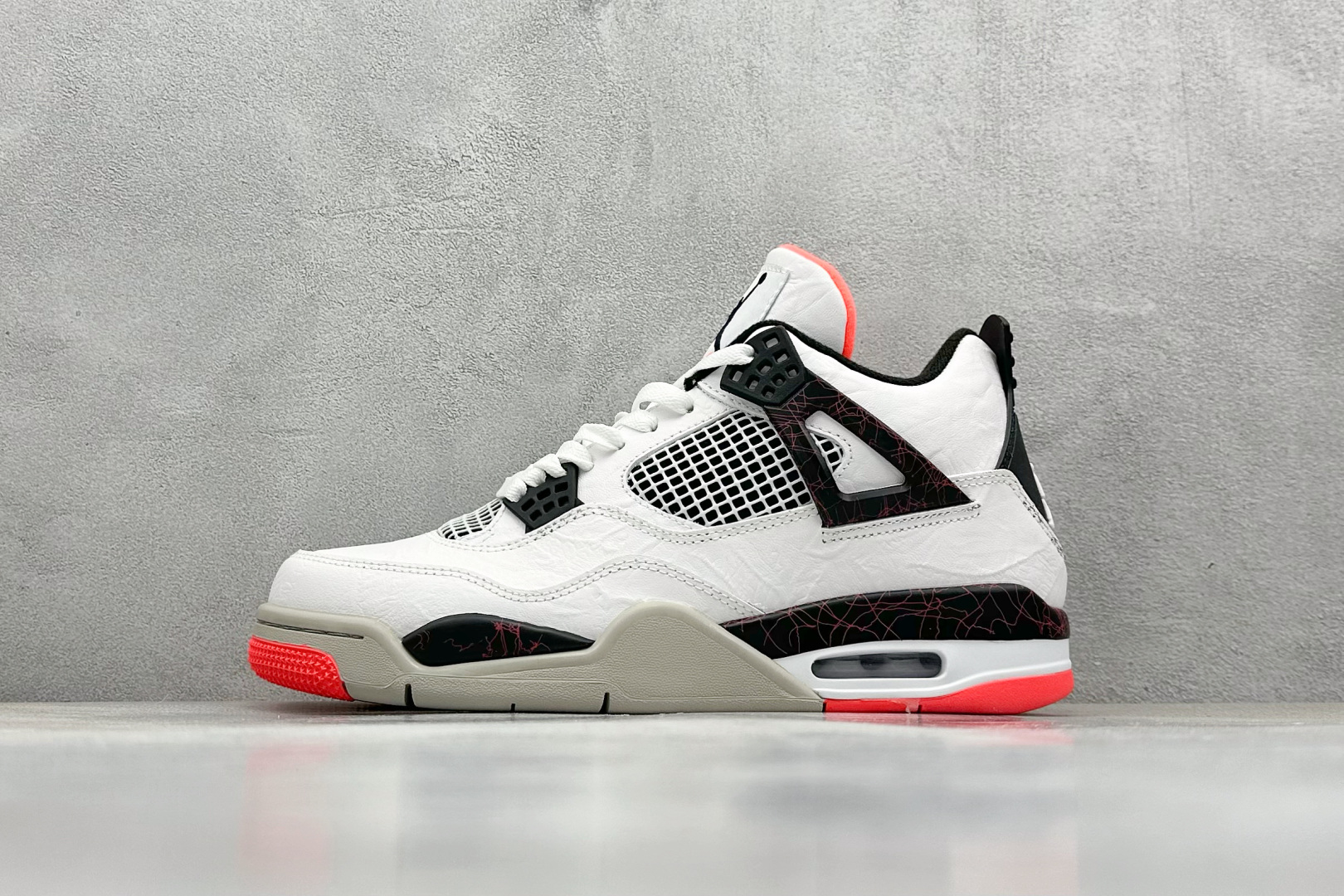 外贸福利 
Air Jordan AJ4 Retro 
原鞋开发原楦原纸板同源开发 完美呈现乔4的版型 
