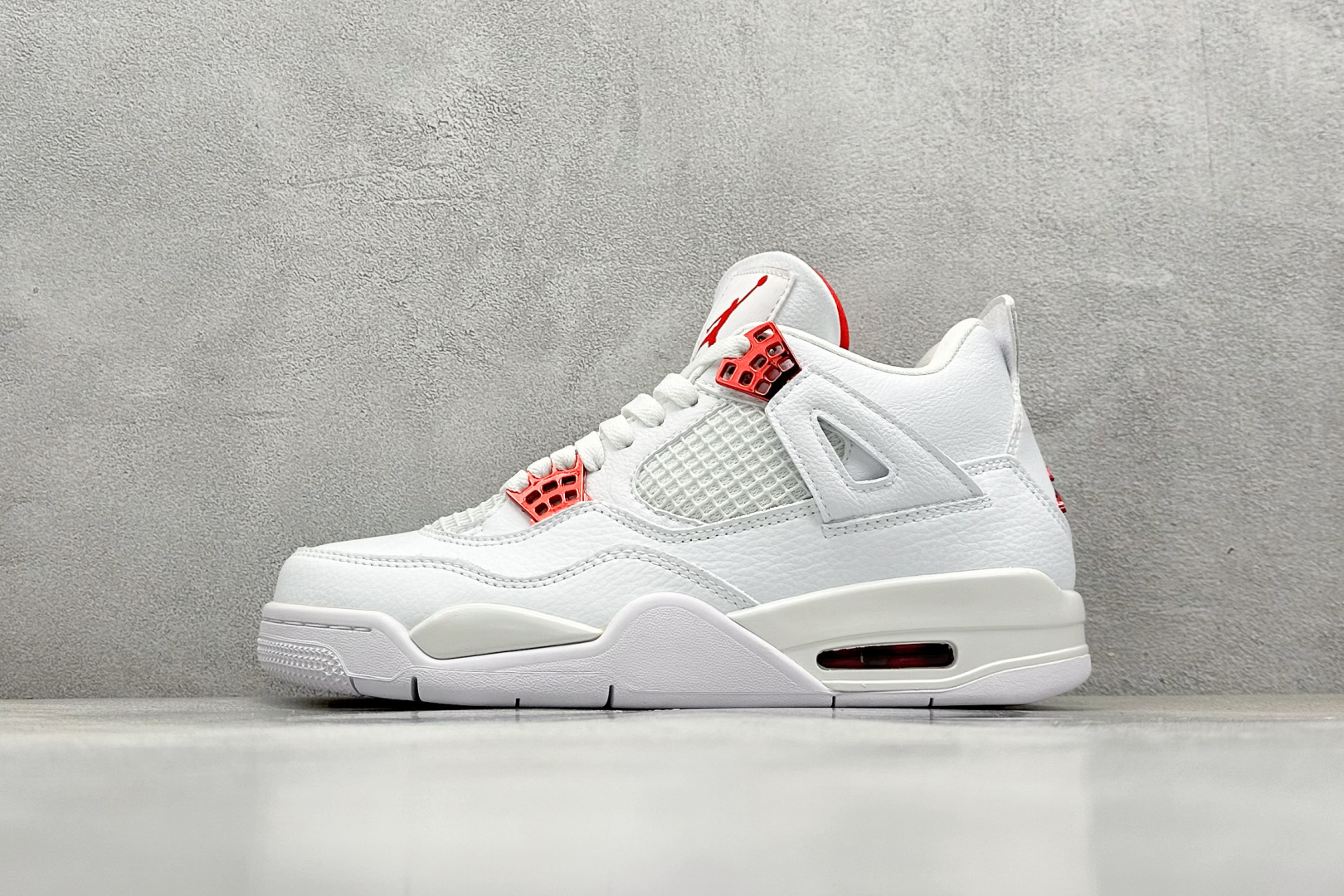 外贸福利 
Air Jordan AJ4 Retro 
原鞋开发原楦原纸板同源开发 完美呈现乔4的版型 