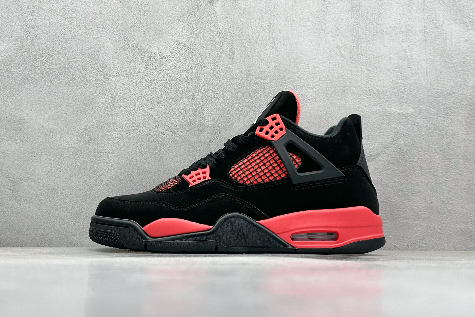 外贸福利 
Air Jordan AJ4 Retro 
原鞋开发原楦原纸板同源开发 完美呈现乔4的版型 