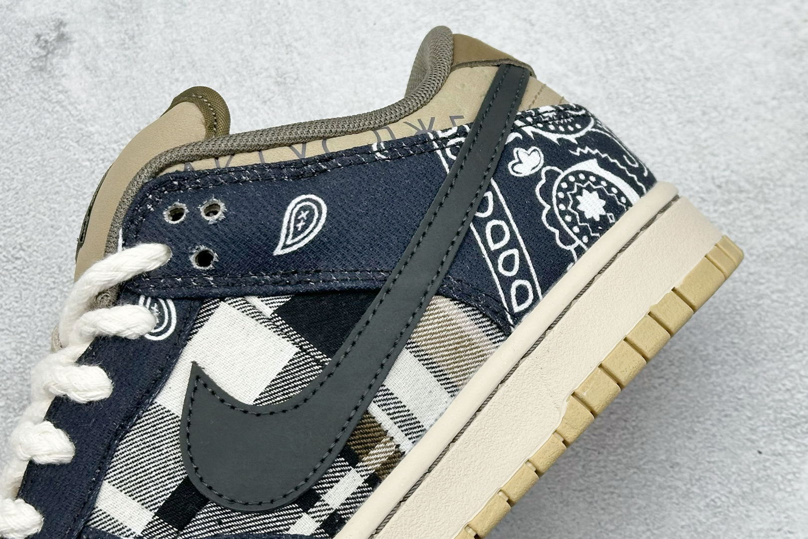  终端放店
YH版 Nike Dunk  SB Low 男女同款潮流板鞋 腰果花
全新细节升级 原厂原档
