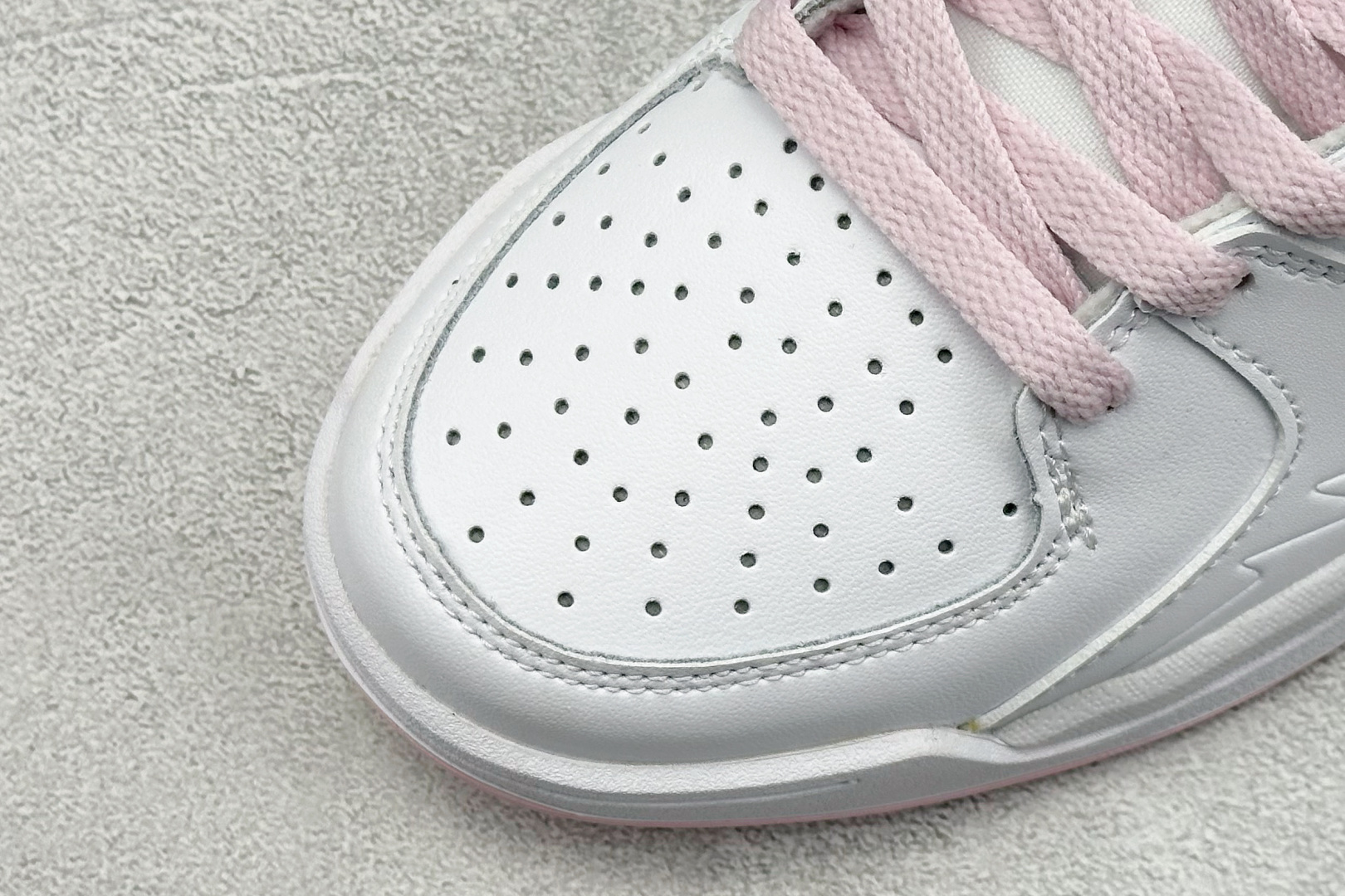  
Nike Jordan Stadium 90 白粉蓝
乔丹90年代体育场系列低帮复古运动篮球鞋
Jo