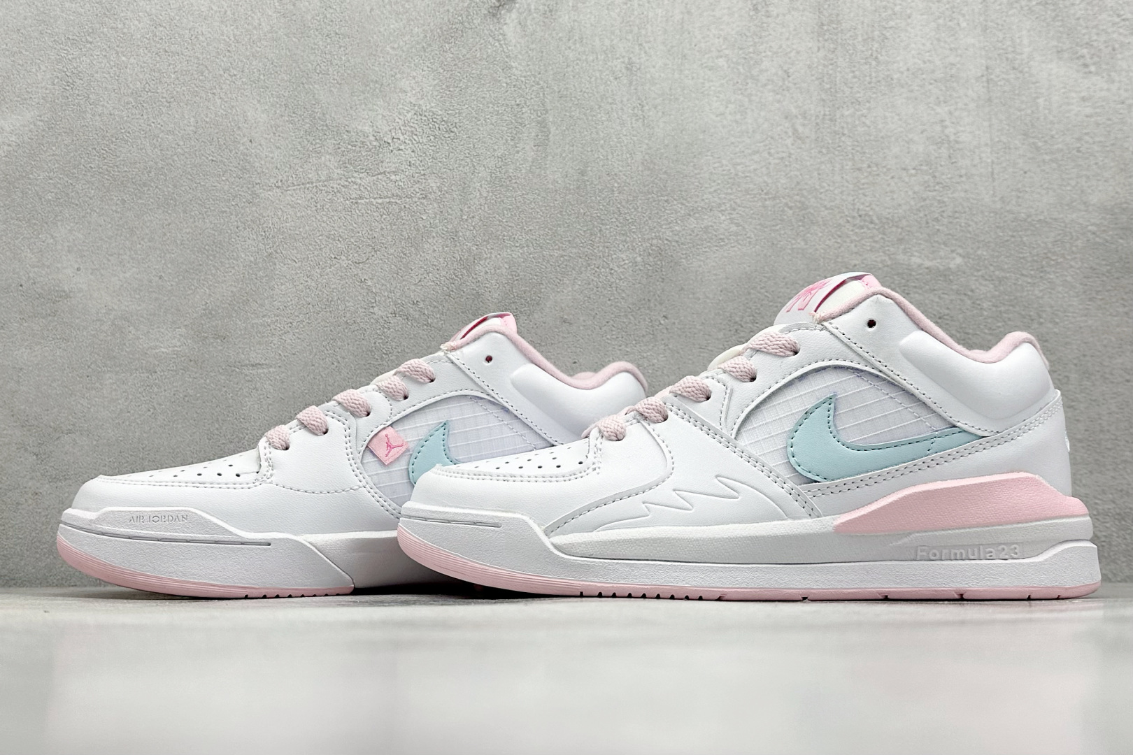  
Nike Jordan Stadium 90 白粉蓝
乔丹90年代体育场系列低帮复古运动篮球鞋
Jo