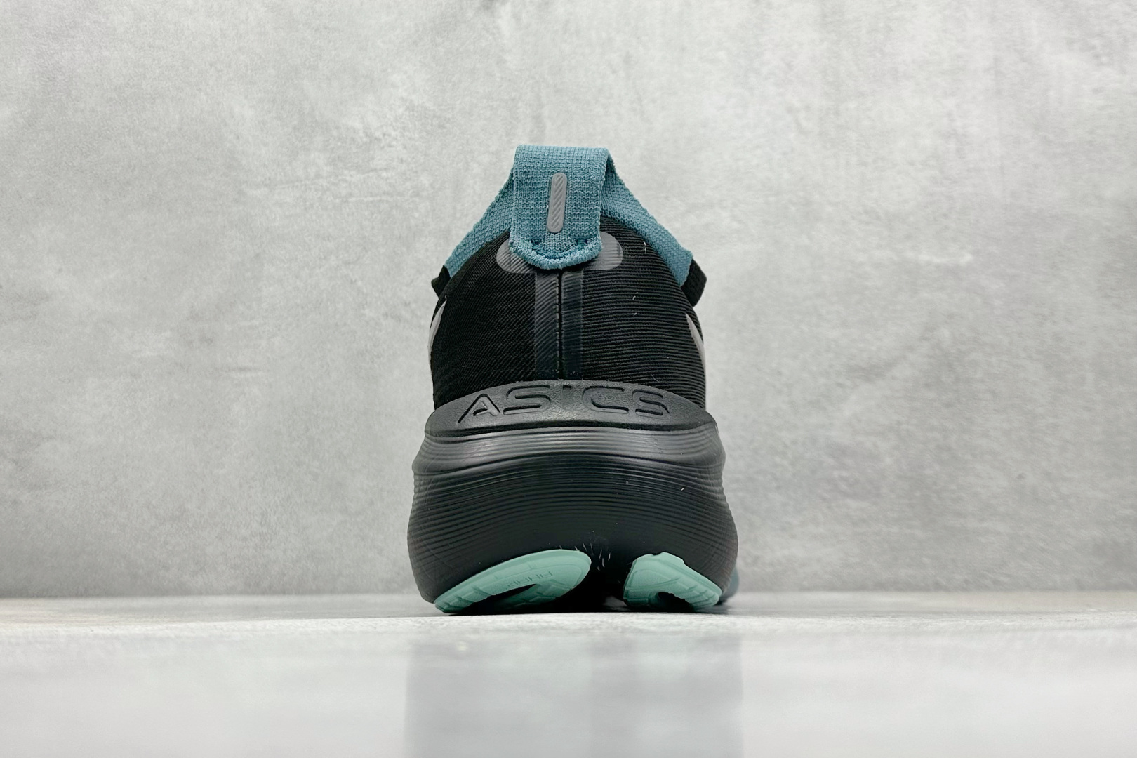  
Asics Gel-Nimbus 27 亚瑟士复古透气休闲鞋缓震男子耐磨跑步鞋 

货号：1011B