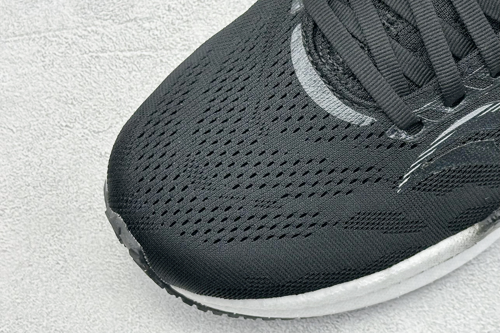 终端放店
XD版 Saucony Triumph 20 索康尼胜利20代旗舰级缓震型跑鞋 性能相比前几