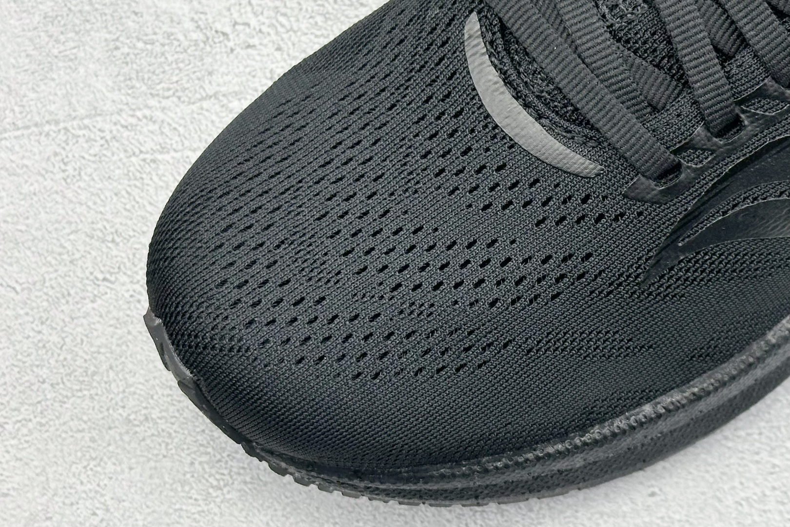 终端放店
XD版 Saucony Triumph 20 索康尼胜利20代旗舰级缓震型跑鞋 性能相比前几