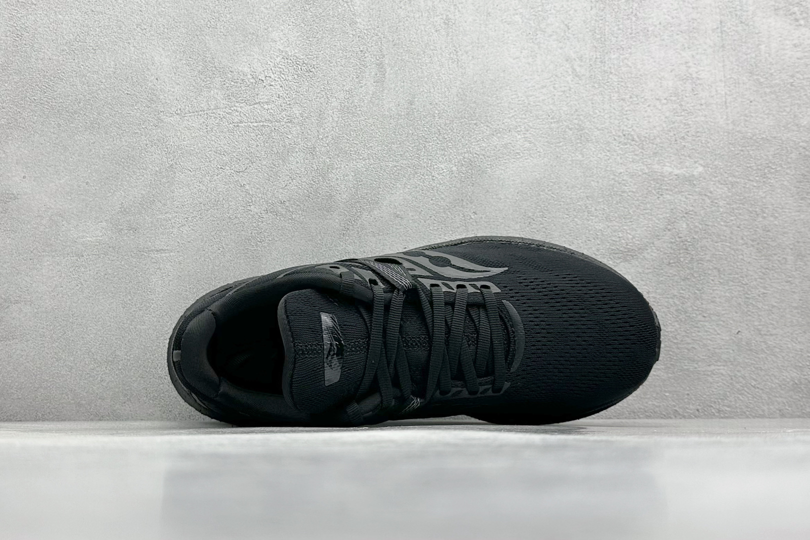 终端放店
XD版 Saucony Triumph 20 索康尼胜利20代旗舰级缓震型跑鞋 性能相比前几