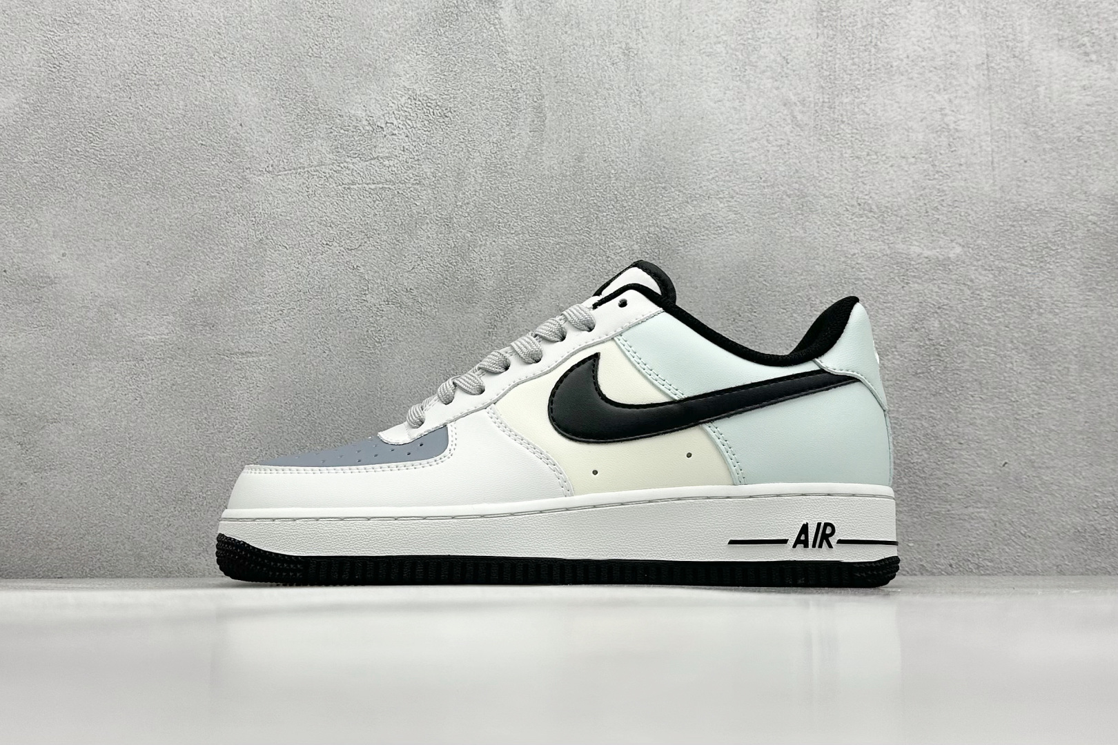  
Nike Air Force 1 Low ’07 皇冠 配色 空军一号低帮休闲板鞋 原厂定制皮料 原