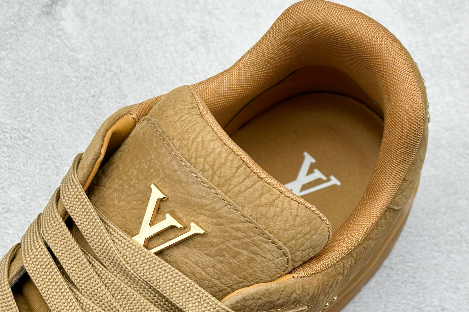 500  市面顶级版本 “白铆钉” 驴家LV Trainer 原版完美楦型 东