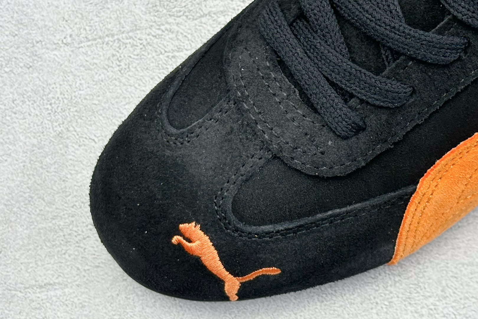  
Puma Speedcet OG 彪马低帮复古运动休闲赛车跑鞋 
以趣味十足又前卫复古的设计引领潮流