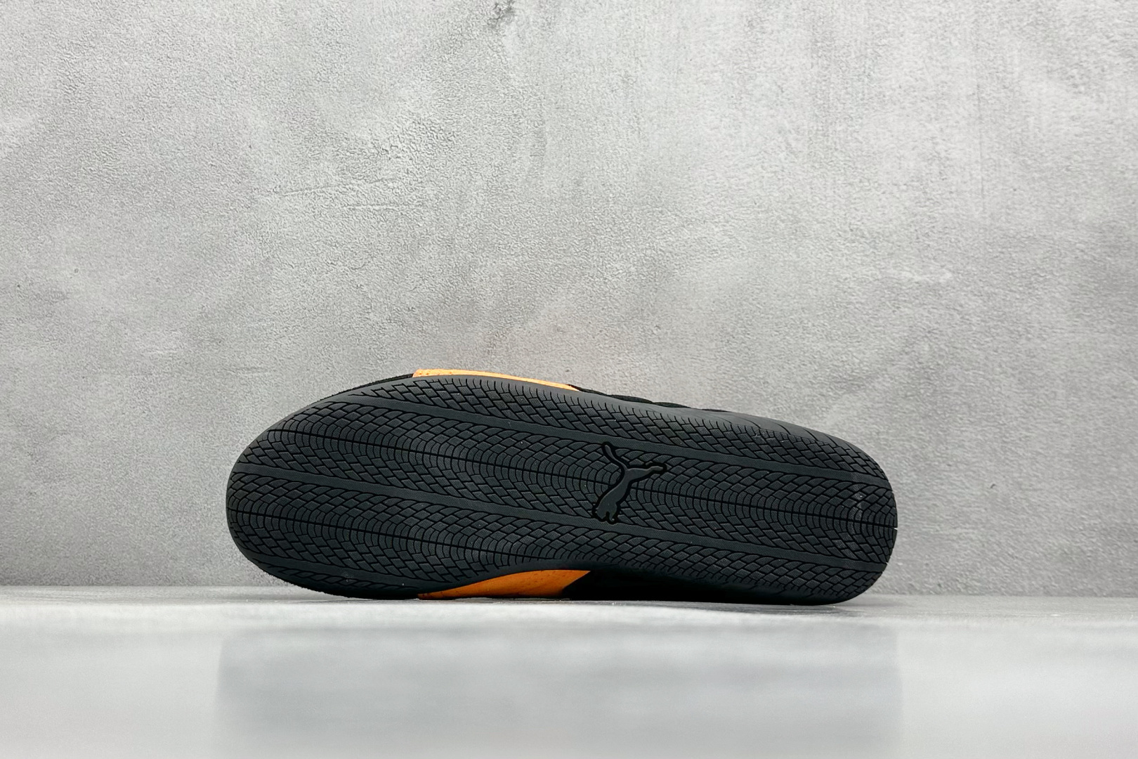  
Puma Speedcet OG 彪马低帮复古运动休闲赛车跑鞋 
以趣味十足又前卫复古的设计引领潮流