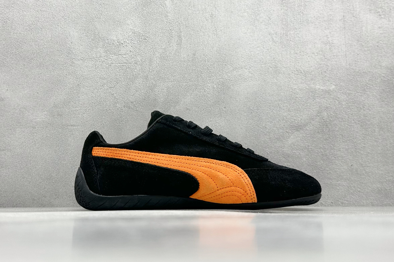  
Puma Speedcet OG 彪马低帮复古运动休闲赛车跑鞋 
以趣味十足又前卫复古的设计引领潮流