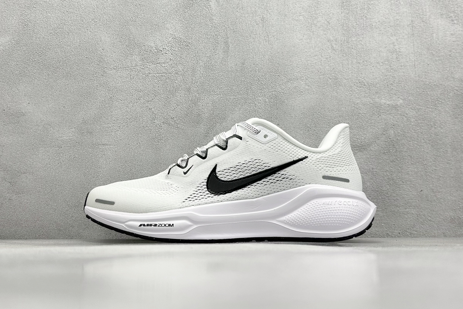 奥莱尾单福利 
Nike Air Zoom PEGASUS 41 网面透气 训练跑鞋
外贸专供订单 原厂