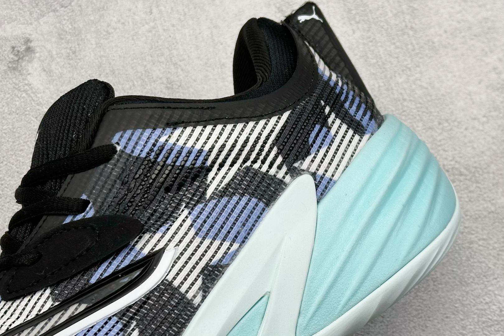 终端放店
GJR版 PUMA All-Pro Nitro 彪马舒适耐磨低帮实战篮球鞋
鞋身材质运用轻