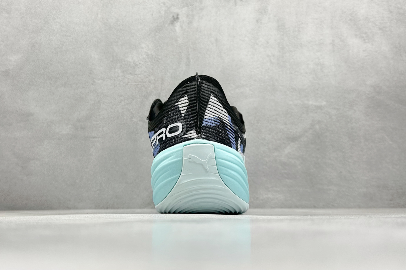 终端放店
GJR版 PUMA All-Pro Nitro 彪马舒适耐磨低帮实战篮球鞋
鞋身材质运用轻
