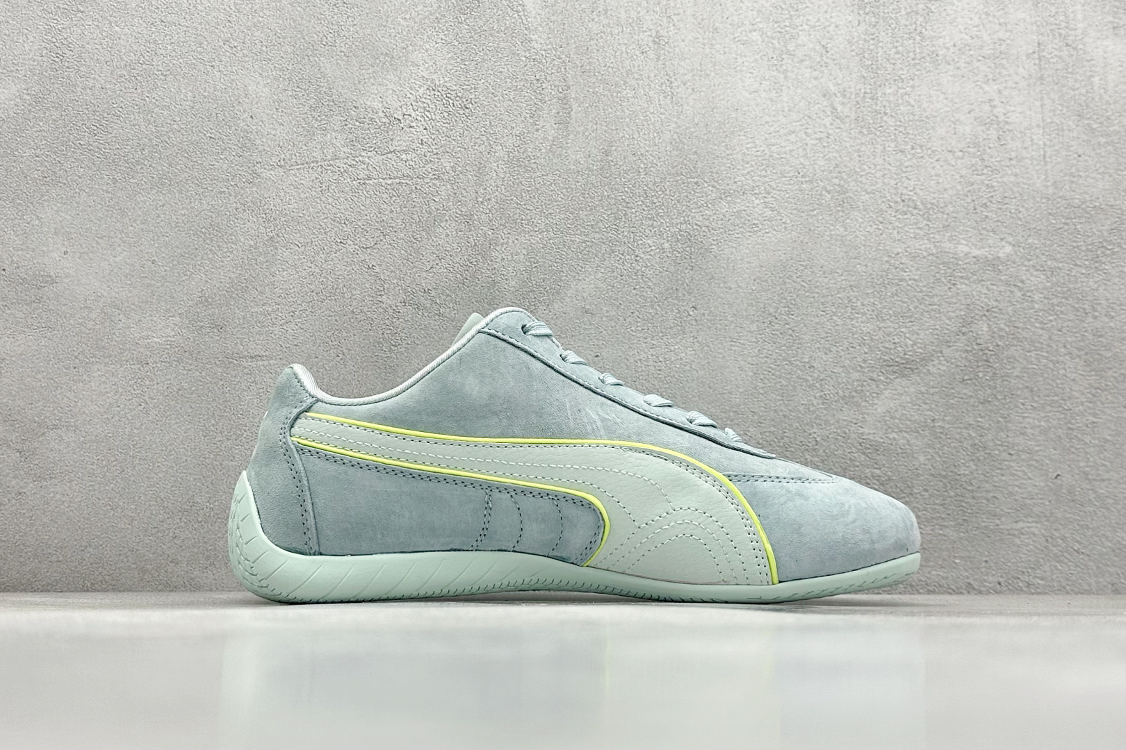  
TG版 Puma Speedcet OG 
彪马低帮复古运动休闲赛车跑鞋 
以趣味十足又前卫复古的设