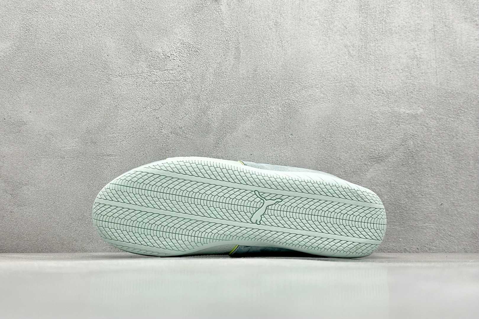  
TG版 Puma Speedcet OG 
彪马低帮复古运动休闲赛车跑鞋 
以趣味十足又前卫复古的设