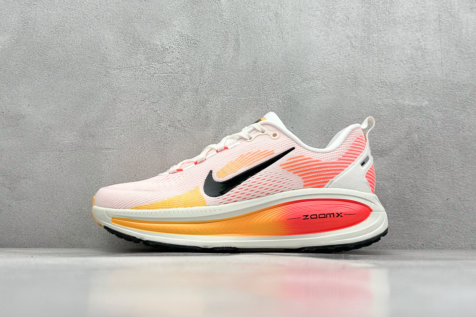  
K Nk Air Zoom Vomero 18 登月18 2025新款缓震休闲跑鞋
#原鞋开发 内