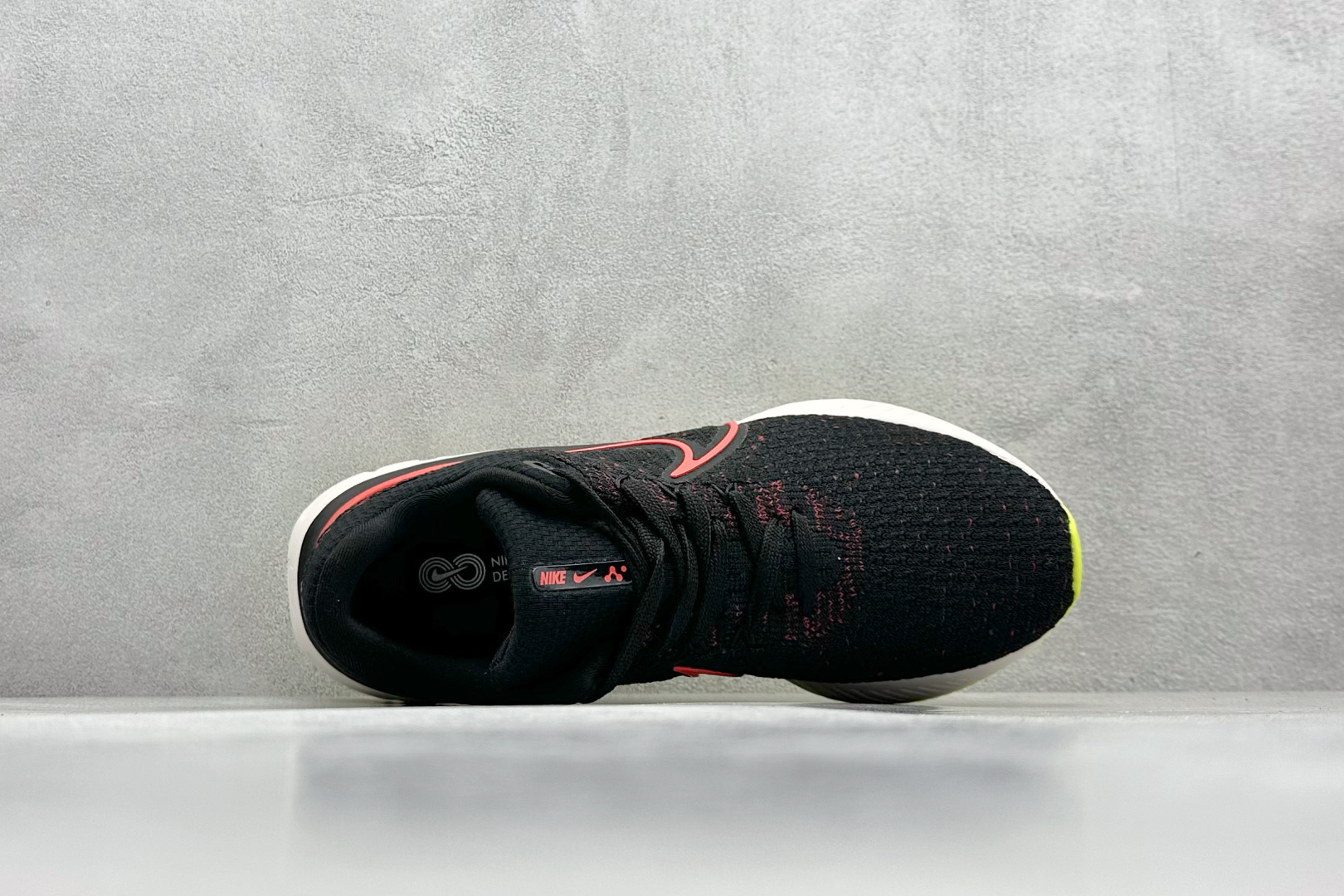 
Nike React Infinity Run Fk 3 采用 React泡绵的鞋款更多了增量泡绵的