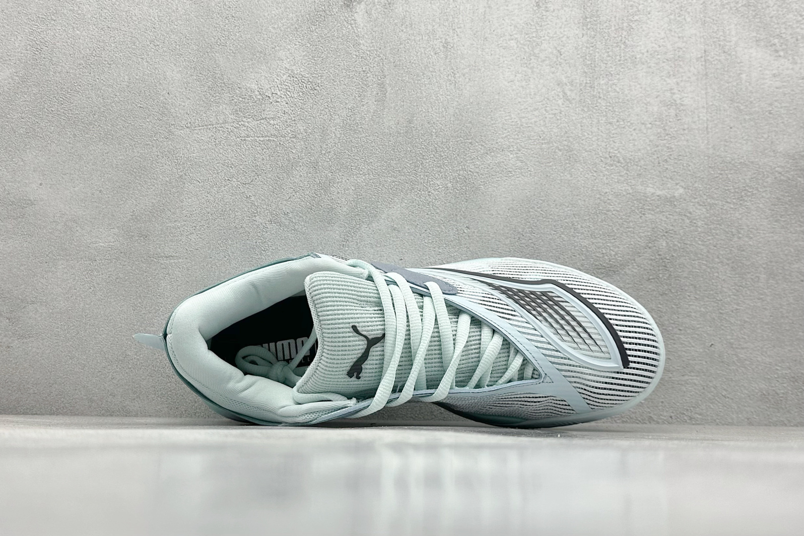 终端放店
GJR版 PUMA All-Pro Nitro 彪马舒适耐磨低帮实战篮球鞋
鞋身材质运用轻