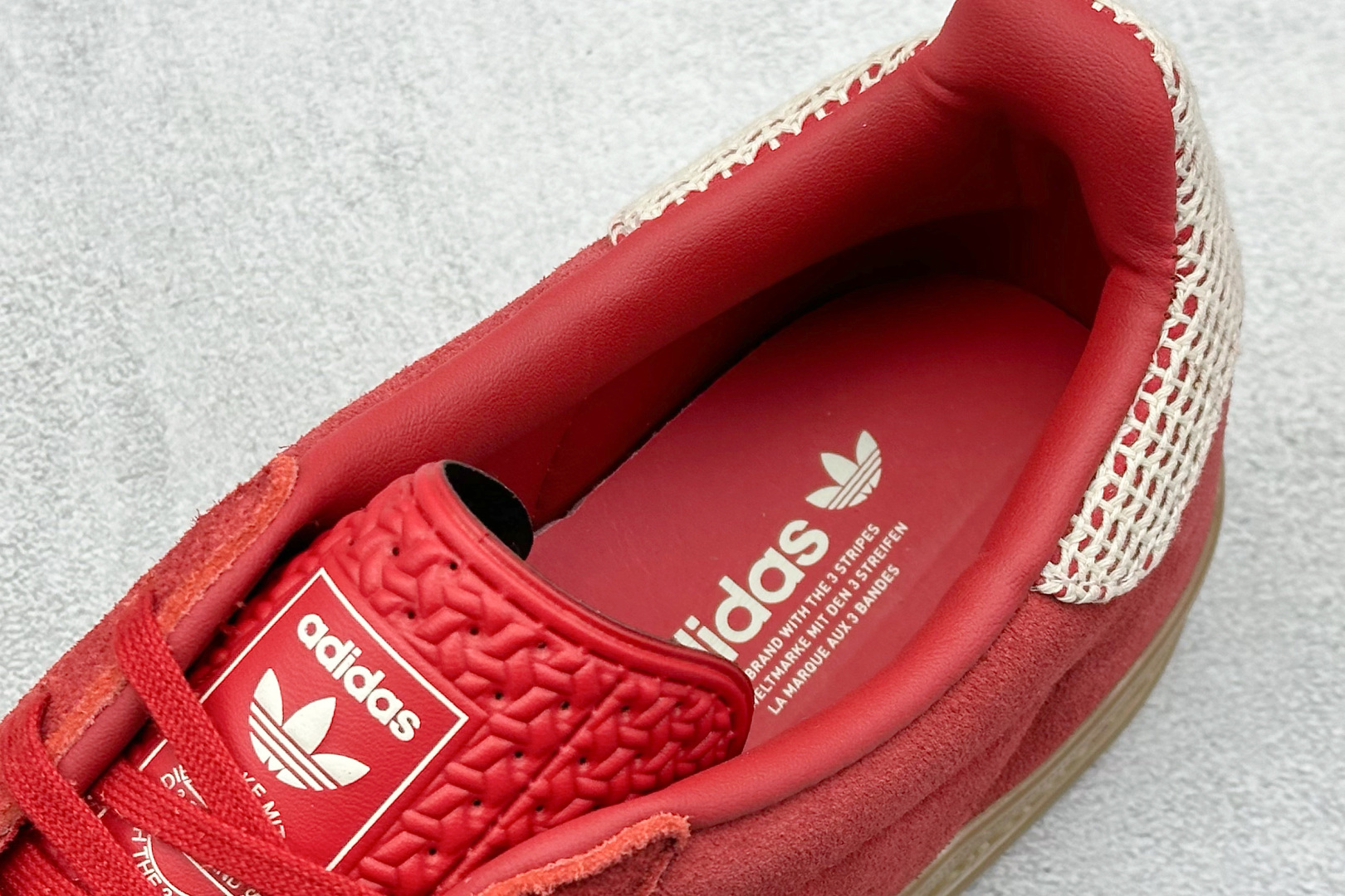  终端放店
S2 adidas Originals Gazelle INdoor 
三叶草休闲防滑耐磨低