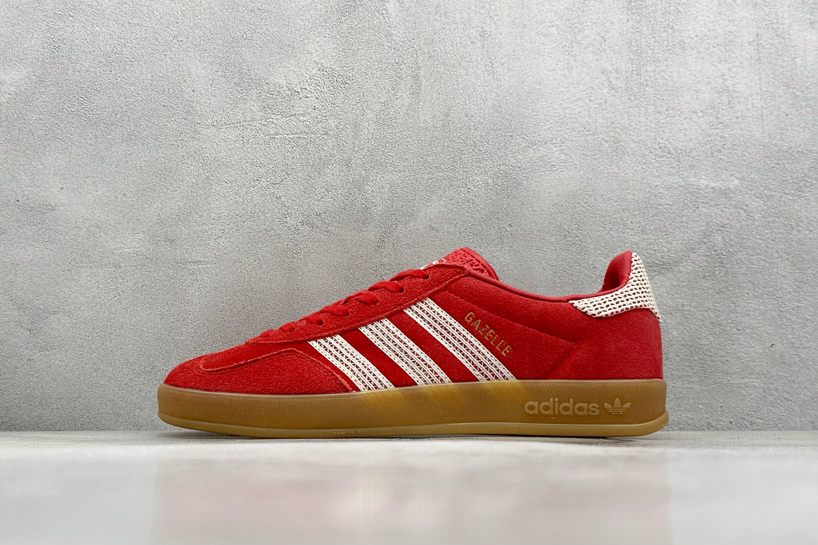  终端放店
S2 adidas Originals Gazelle INdoor 
三叶草休闲防滑耐磨低