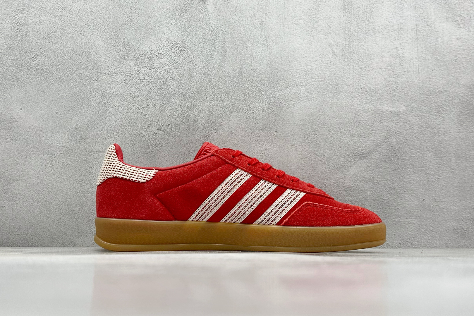  终端放店
S2 adidas Originals Gazelle INdoor 
三叶草休闲防滑耐磨低