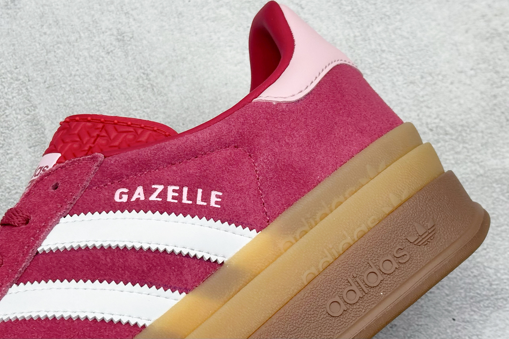  终端放店
CS版 Adidas Originals Gazelle Bold W 三叶草厚底休闲防滑耐