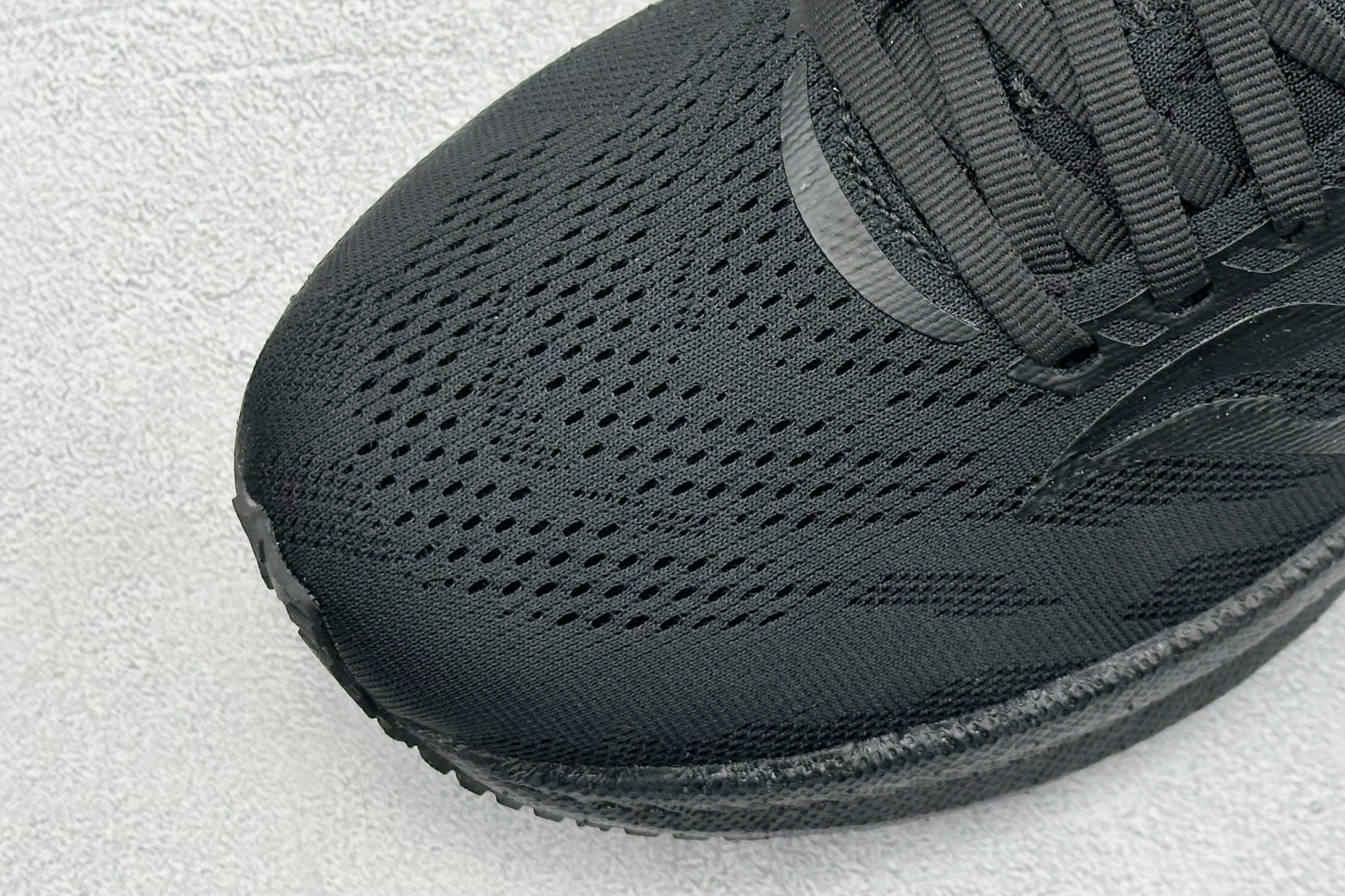  终端放店
XD版 Saucony Triumph 20 索康尼胜利20代旗舰级缓震型跑鞋 性能相比前几