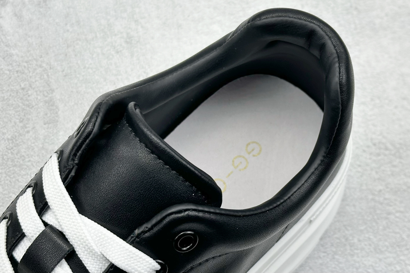  
GG-CC【极简朋克】休闲松糕小白鞋厚底增高老爹鞋系列
广东大厂出品 完美细节 25ss春季新款厚底