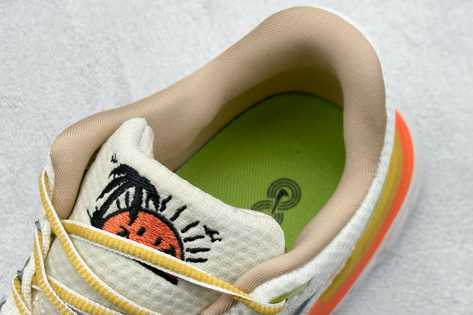  
Nike React Infinity Run Fk 3 采用 React泡绵的鞋款更多了增量泡绵的