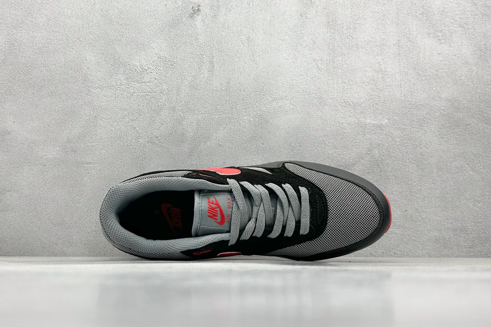  
Nike Air Max 1 黑红
复古休闲跑步鞋 官方同步上架
真标原盒 原底原面 正确版型 
原