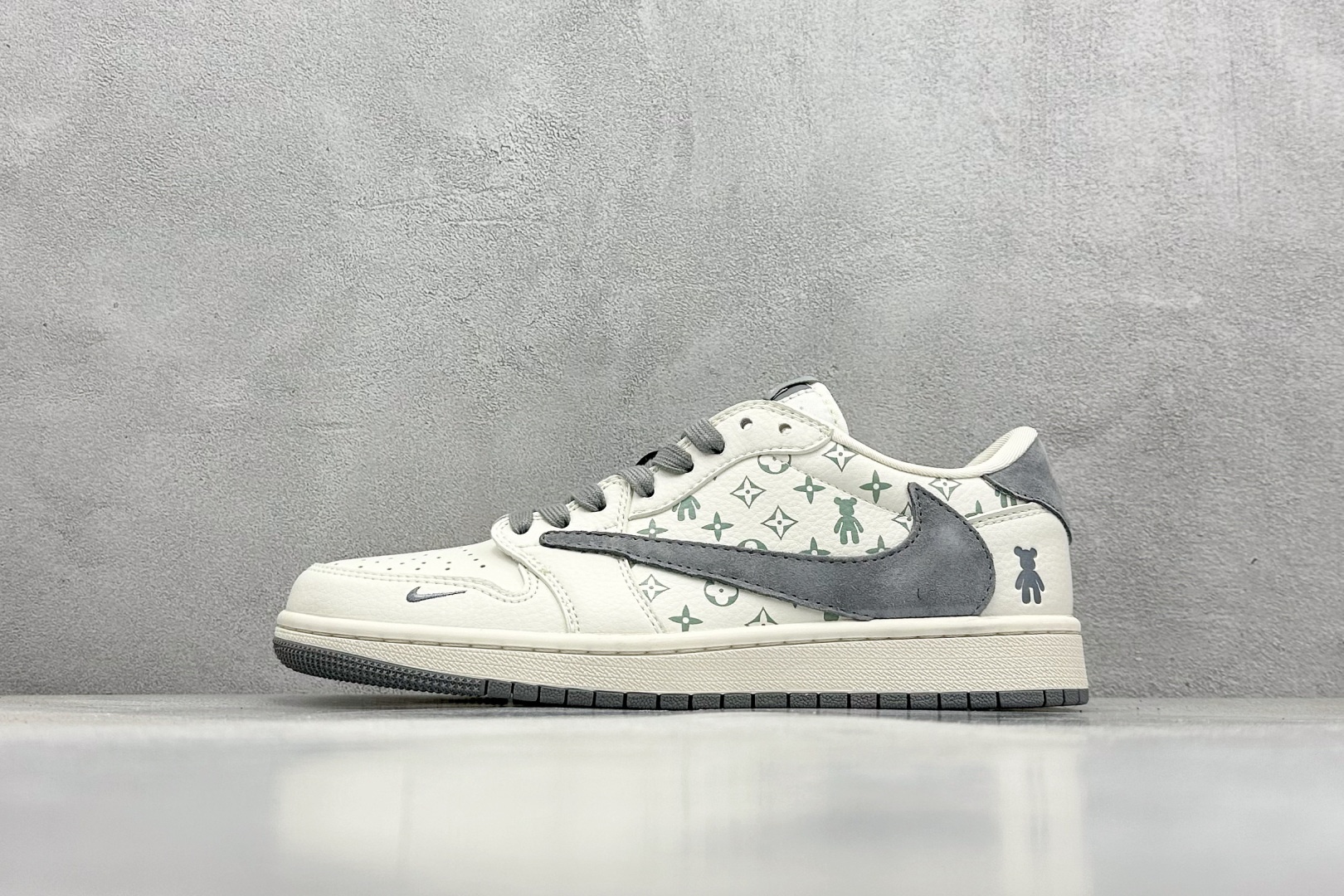 终端放店
XC版 Travis Scott x Nike Air Jordan 1 Low x GLO
