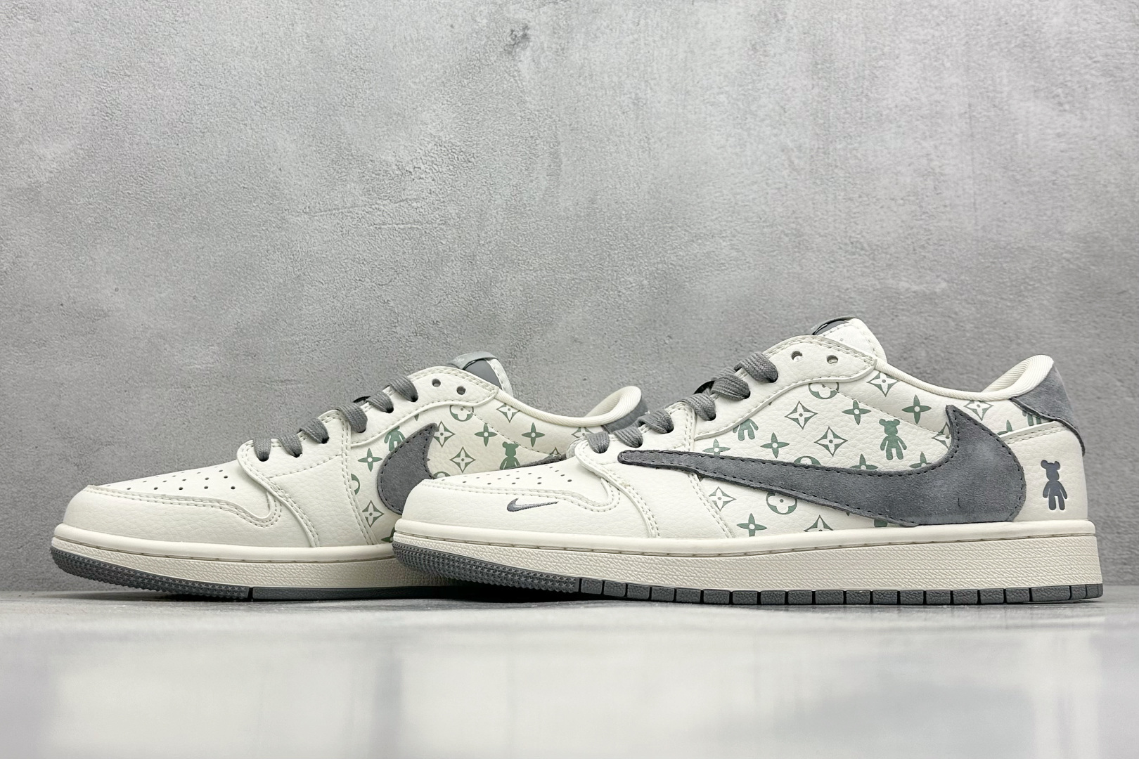 终端放店
XC版 Travis Scott x Nike Air Jordan 1 Low x GLO