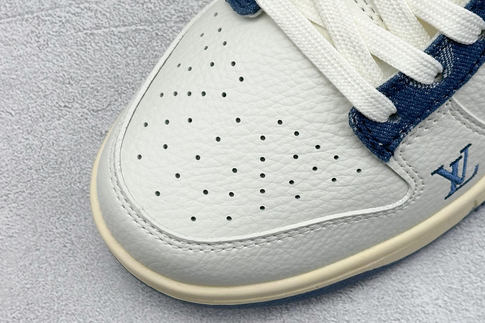  终端放店
XC版 Nk SB Dunk Low LV联名-米蓝牛仔勾 周年高端定制 低帮休闲板鞋
 #