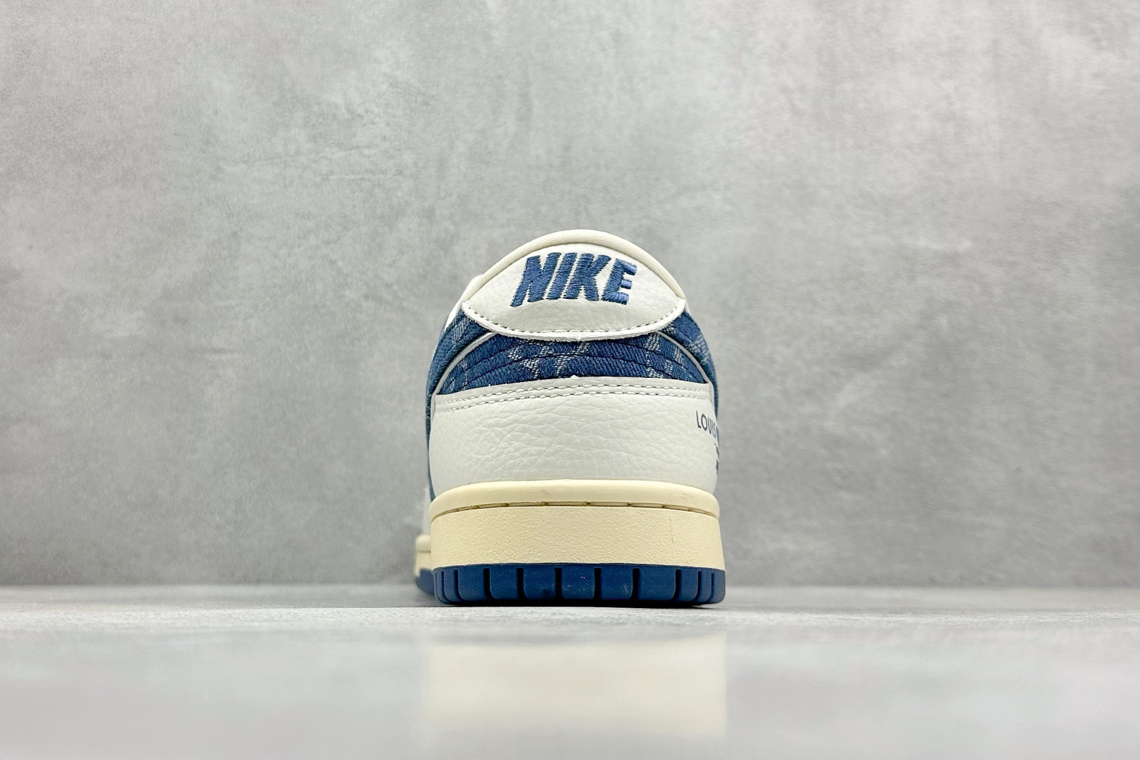  终端放店
XC版 Nk SB Dunk Low LV联名-米蓝牛仔勾 周年高端定制 低帮休闲板鞋
 #