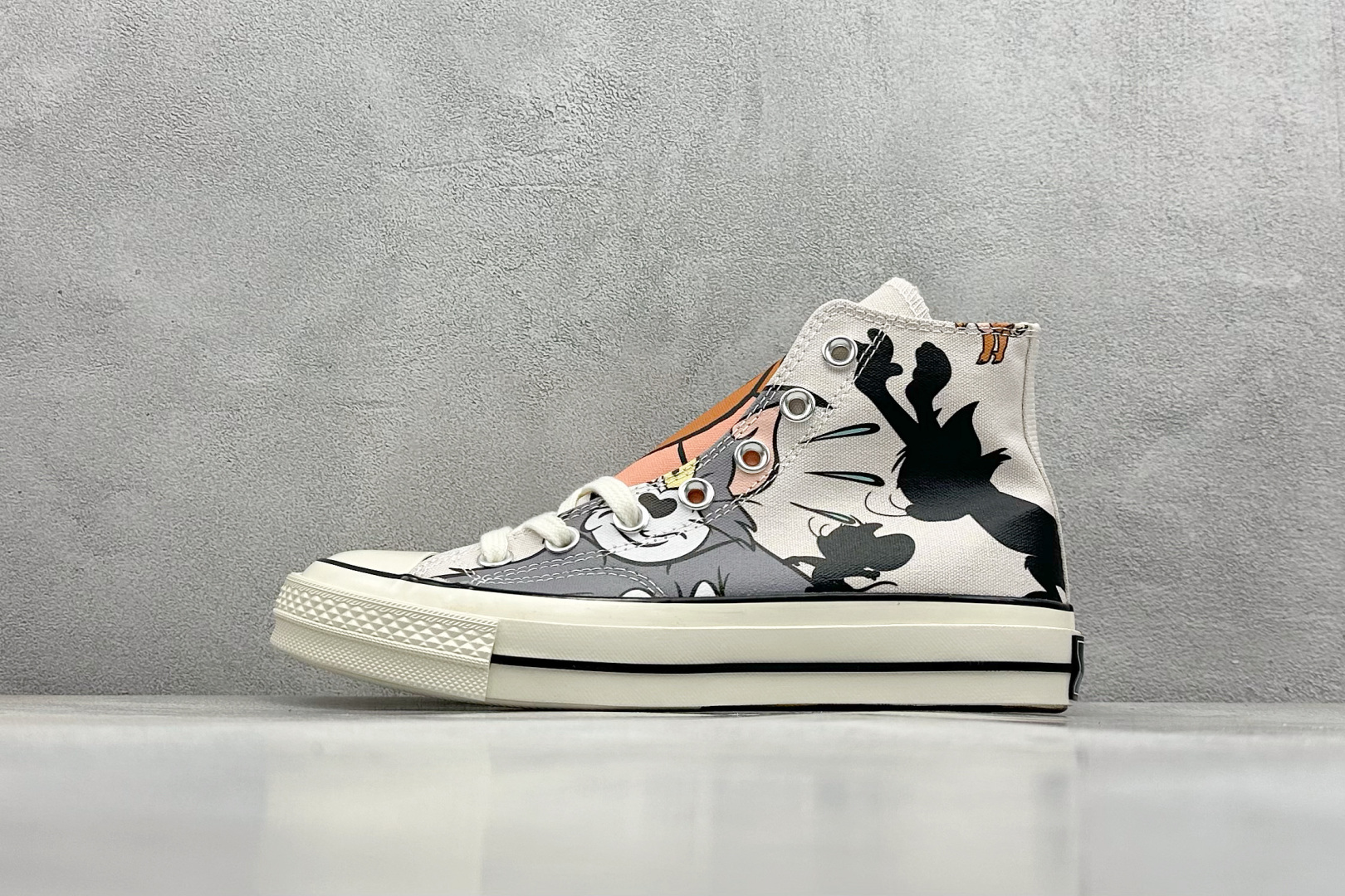  
Converse x Tom and Jerry 
匡威官方 猫和老鼠联名款
猫和老鼠85周年之际 