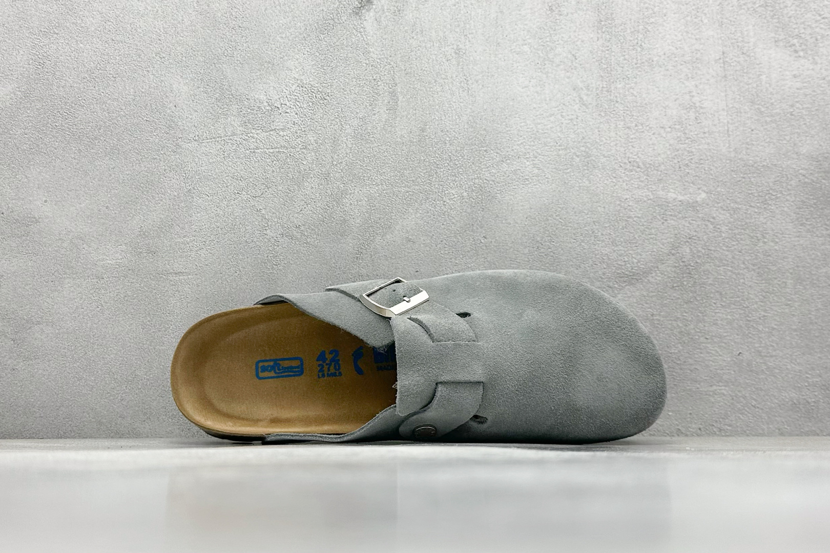  
Birkenstock 博肯休闲鞋半拖系列 
官方代工厂工艺 品质看得见
London-Shearl