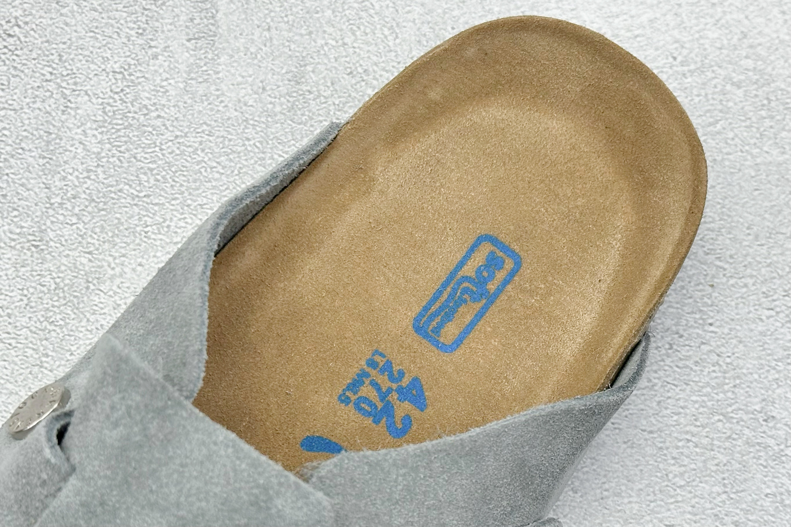  
Birkenstock 博肯休闲鞋半拖系列 
官方代工厂工艺 品质看得见
London-Shearl