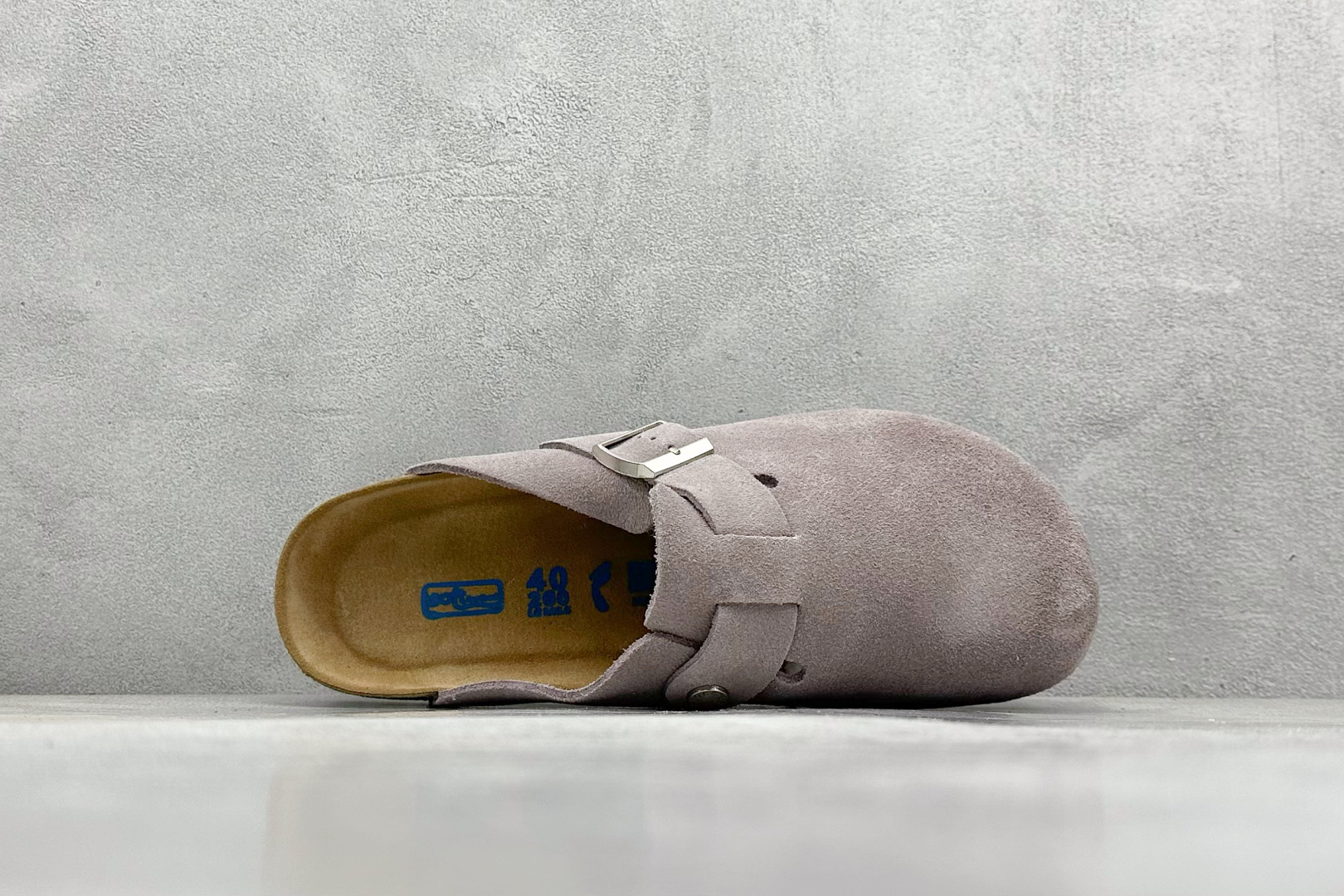  
Birkenstock 博肯休闲鞋半拖系列 
官方代工厂工艺 品质看得见
London-Shearl