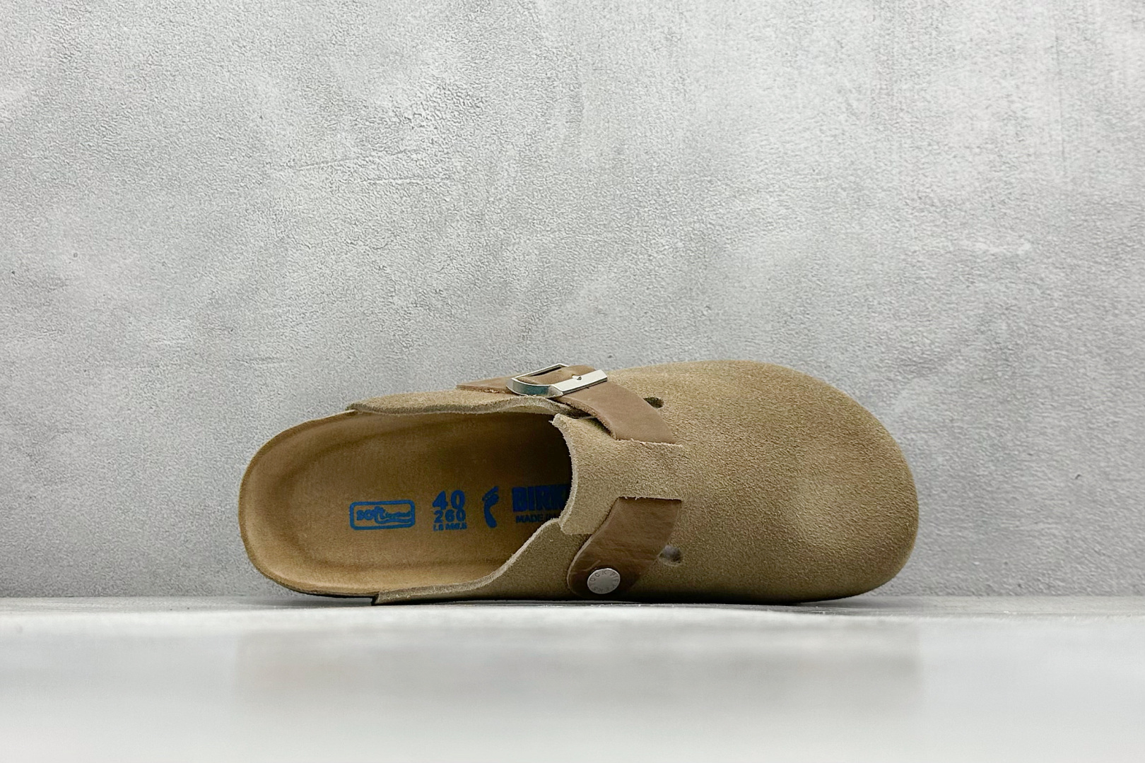  
Birkenstock 博肯休闲鞋半拖系列 
官方代工厂工艺 品质看得见
London-Shearl