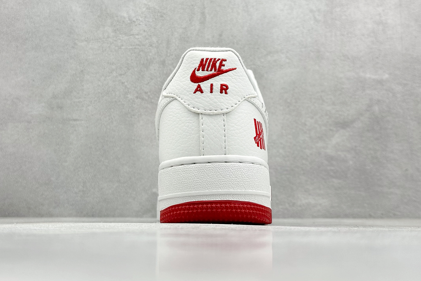  
Nike Air Force 1 Low 07 x UNDEFEATED 白红
原楦头原纸板 打造纯