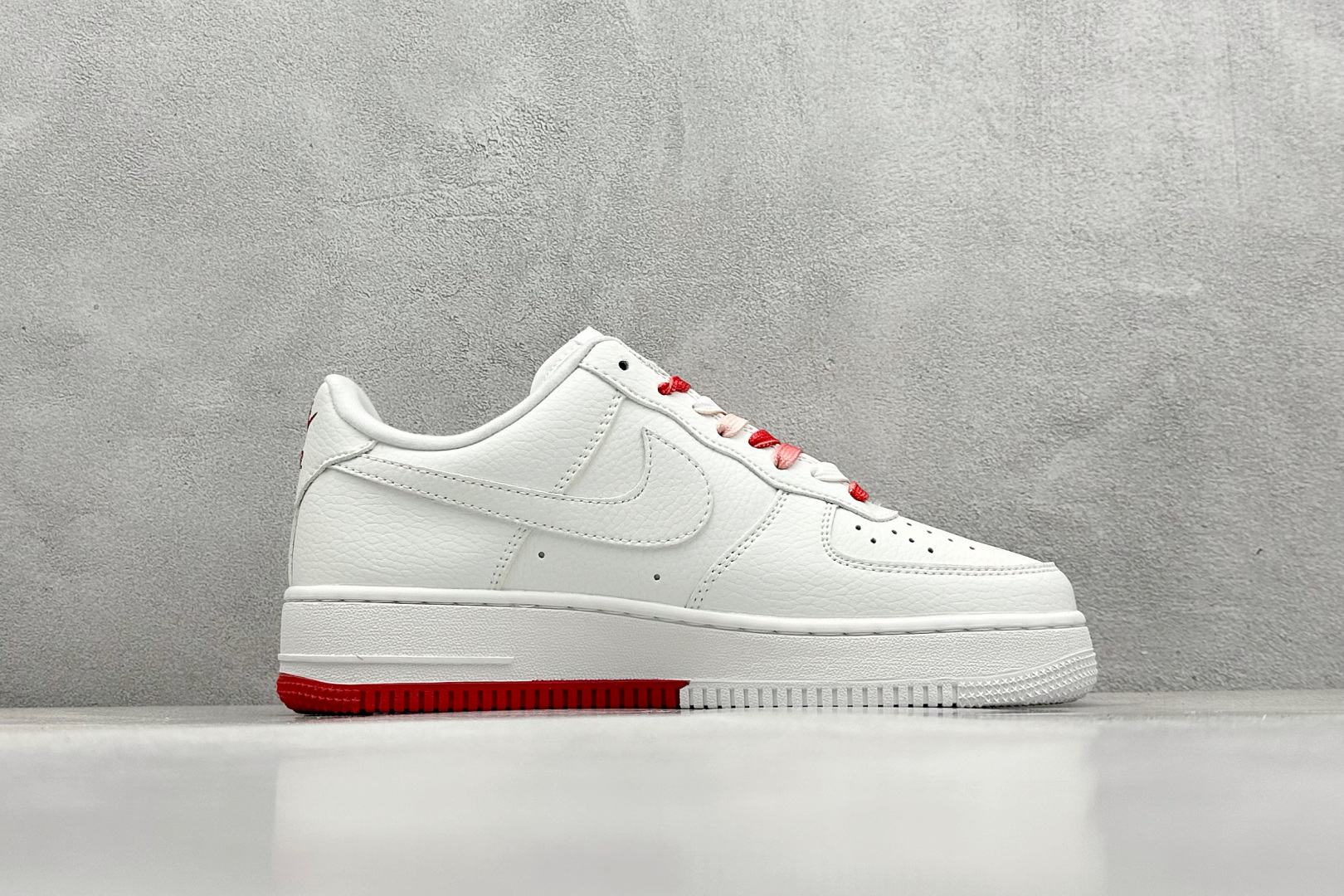  
Nike Air Force 1 Low 07 x UNDEFEATED 白红
原楦头原纸板 打造纯