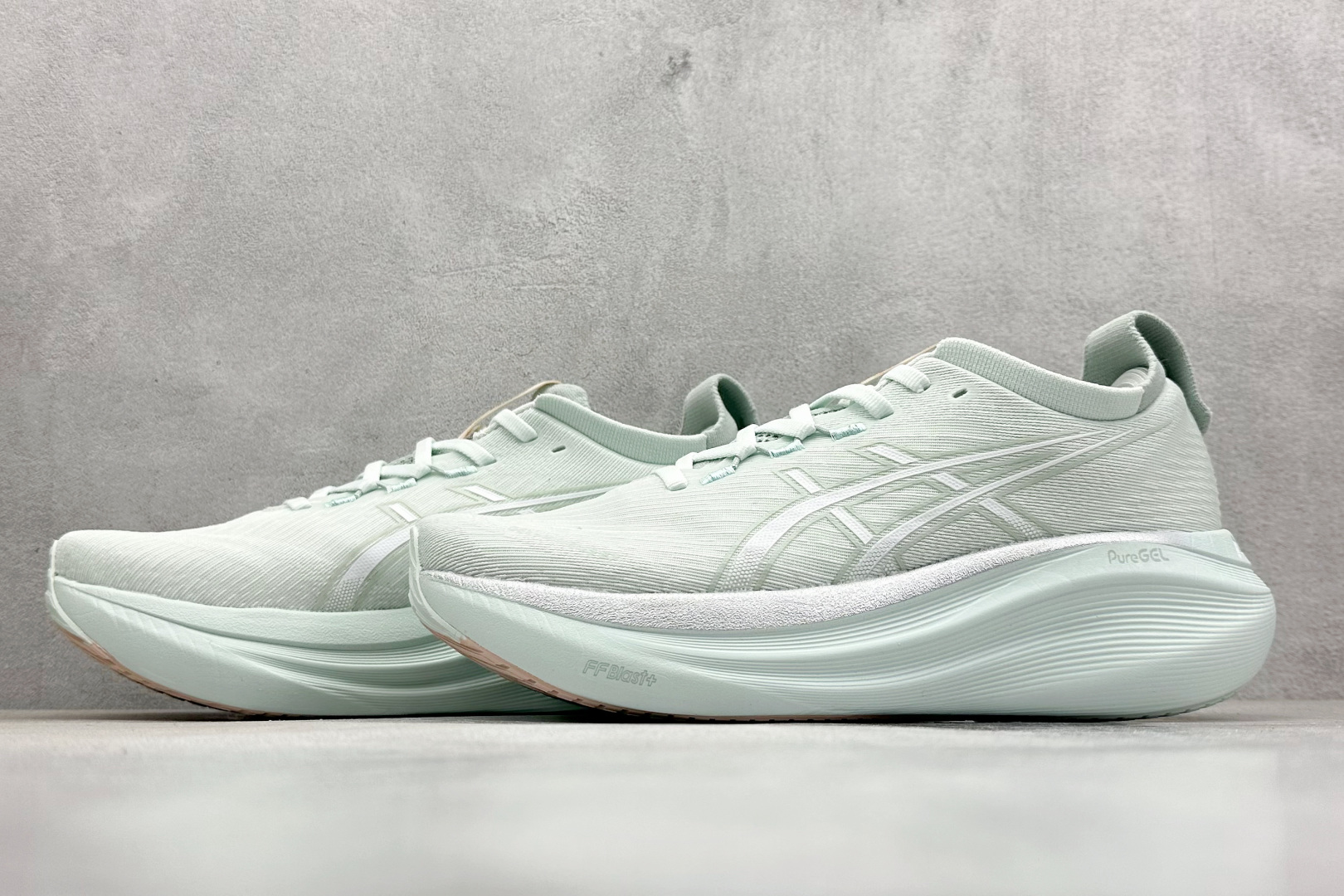  
Asics Gel-Nimbus 27 亚瑟士复古透气休闲鞋缓震男子耐磨跑步鞋 

货号：1011B