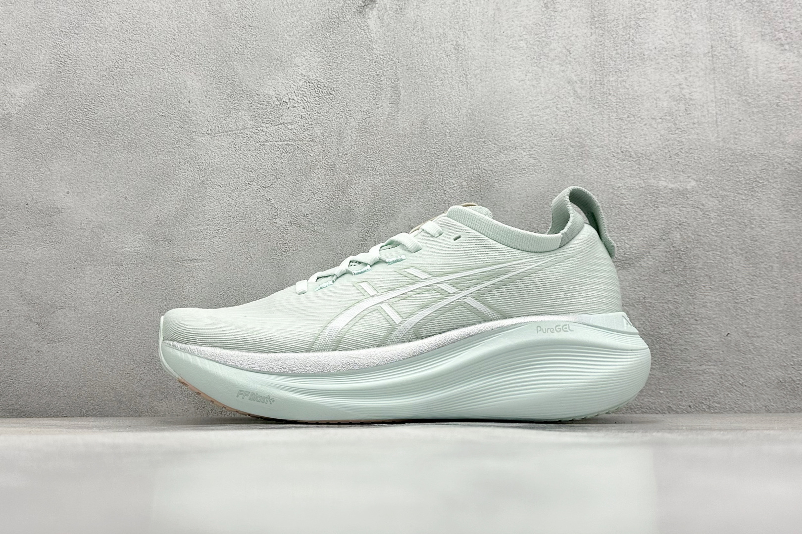  
Asics Gel-Nimbus 27 亚瑟士复古透气休闲鞋缓震男子耐磨跑步鞋 

货号：1011B
