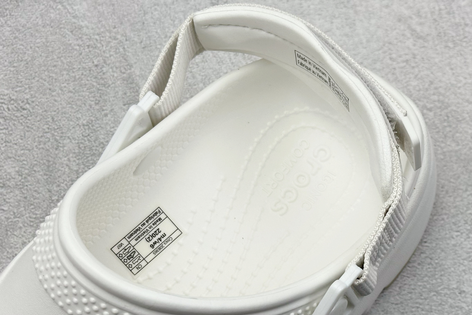 135 Crocs 卡洛驰 猎户