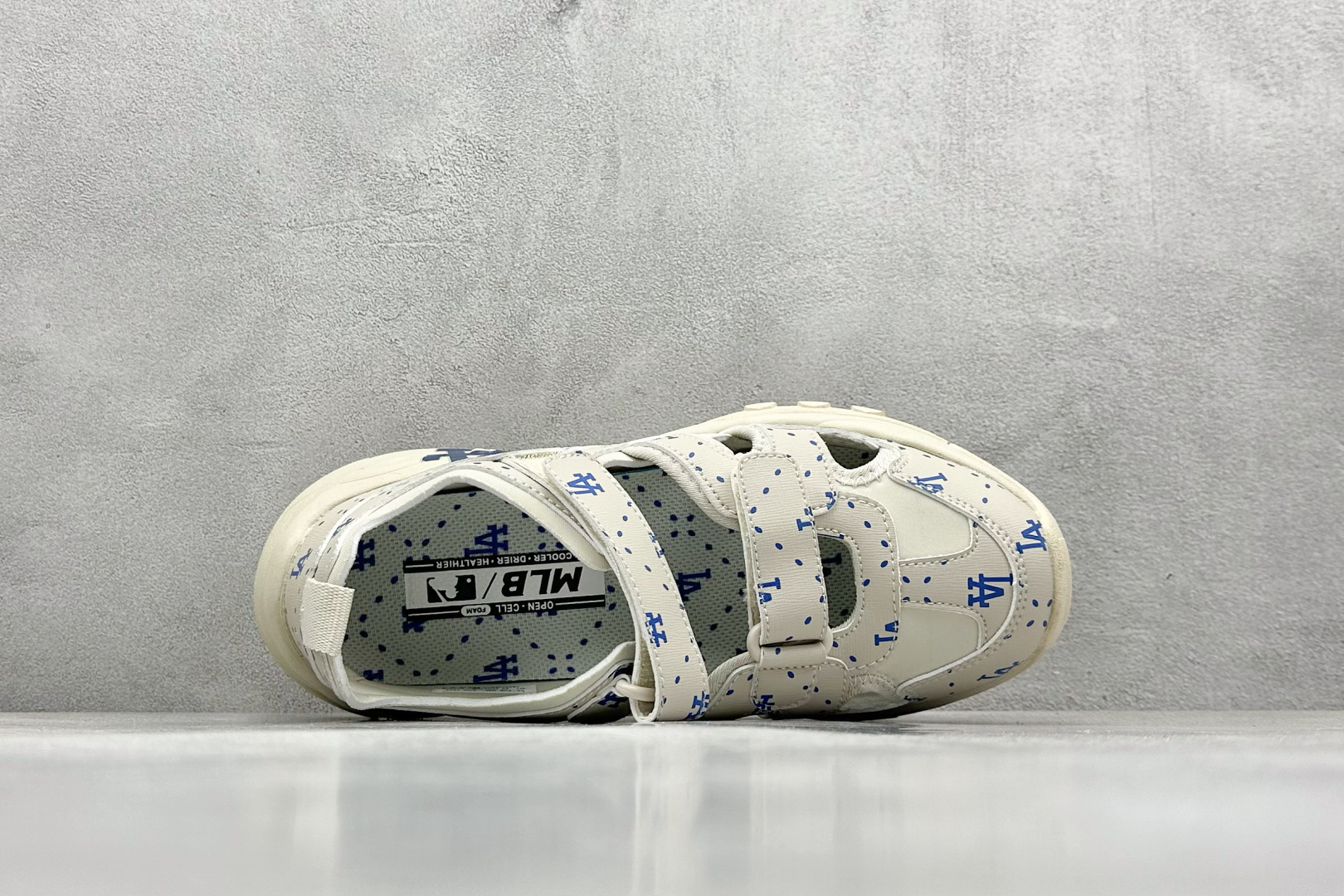  终端放店
DF版 MLB Bigball Chunky Embo Monogram 纽约洋基队 增高厚