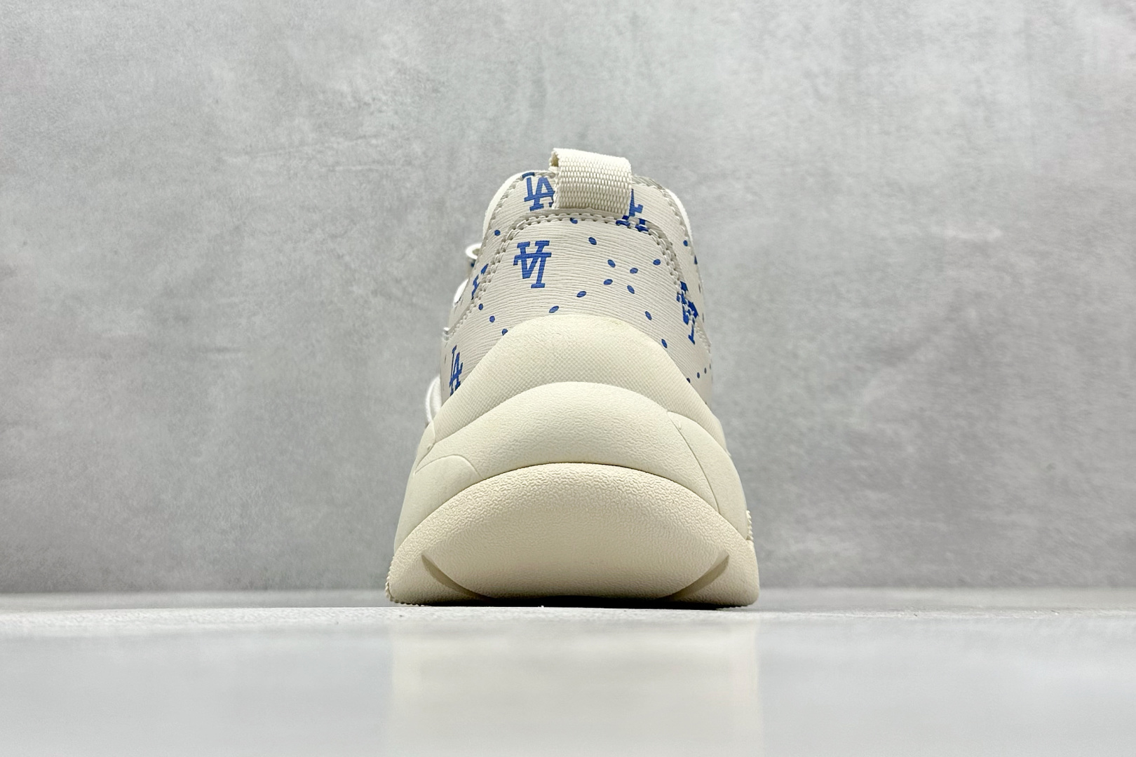  终端放店
DF版 MLB Bigball Chunky Embo Monogram 纽约洋基队 增高厚