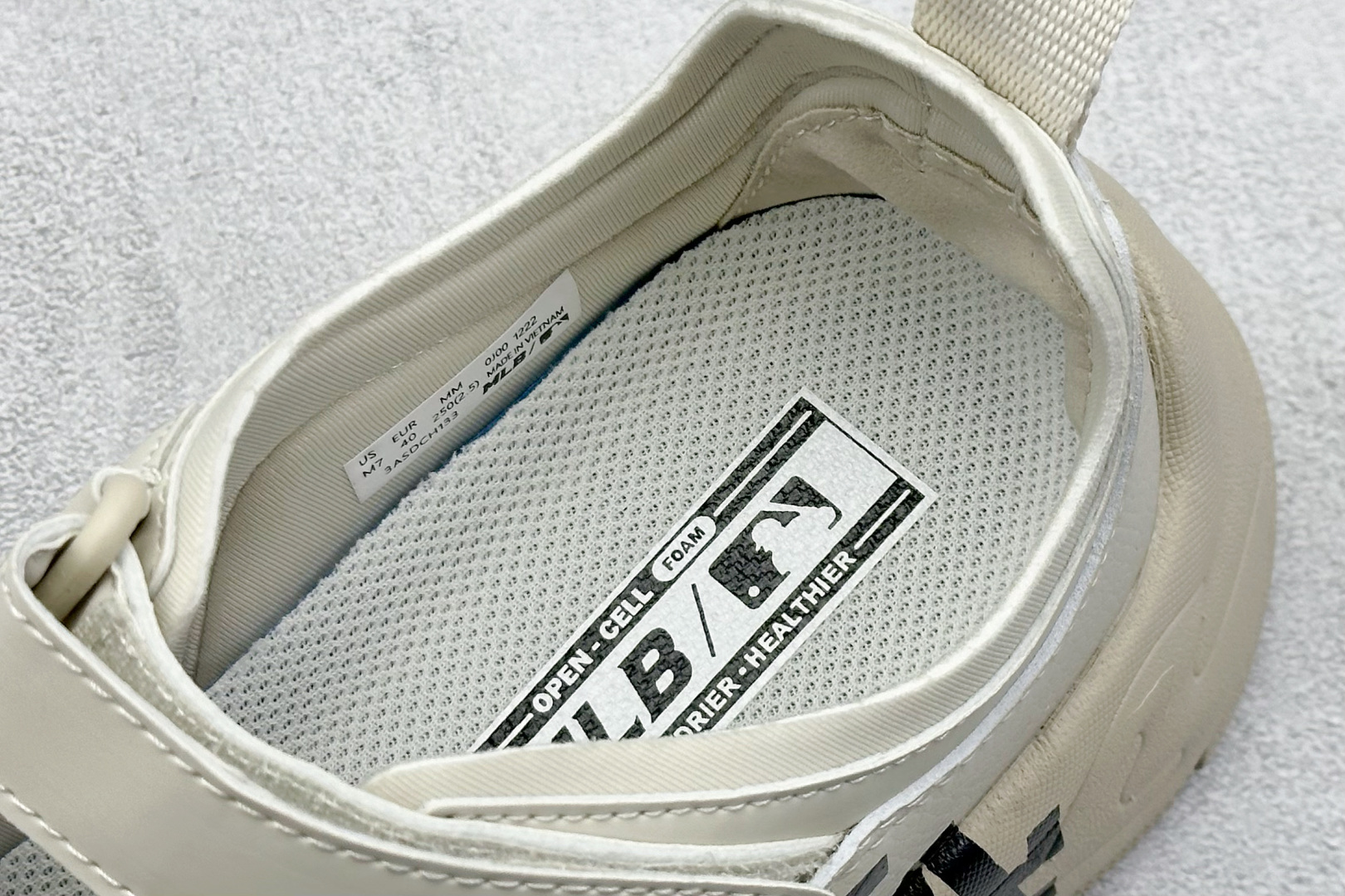  终端放店
DF版 MLB Bigball Chunky Embo Monogram 纽约洋基队 增高厚